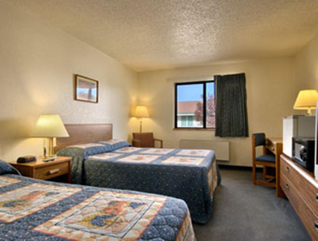 Super 8 By Wyndham Willows Oda fotoğraf
