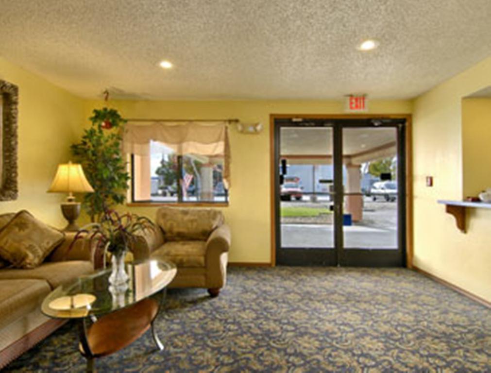 Super 8 By Wyndham Willows İç mekan fotoğraf